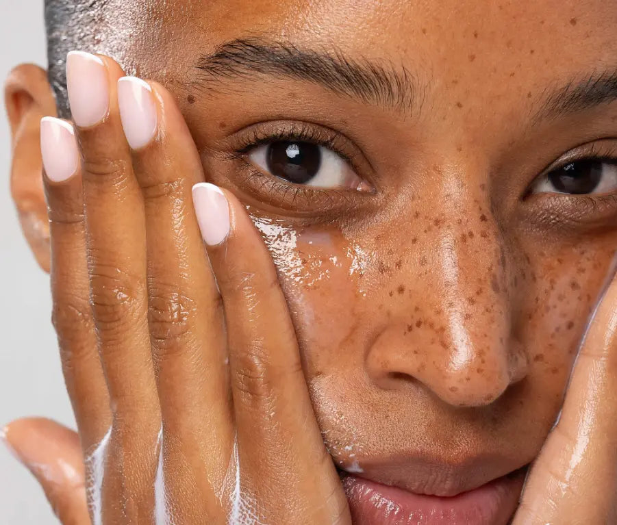 Les 5 erreurs qui abîment la peau sans que vous le sachiez LOVELYA